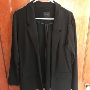 Liverpool structured stretch blazer.